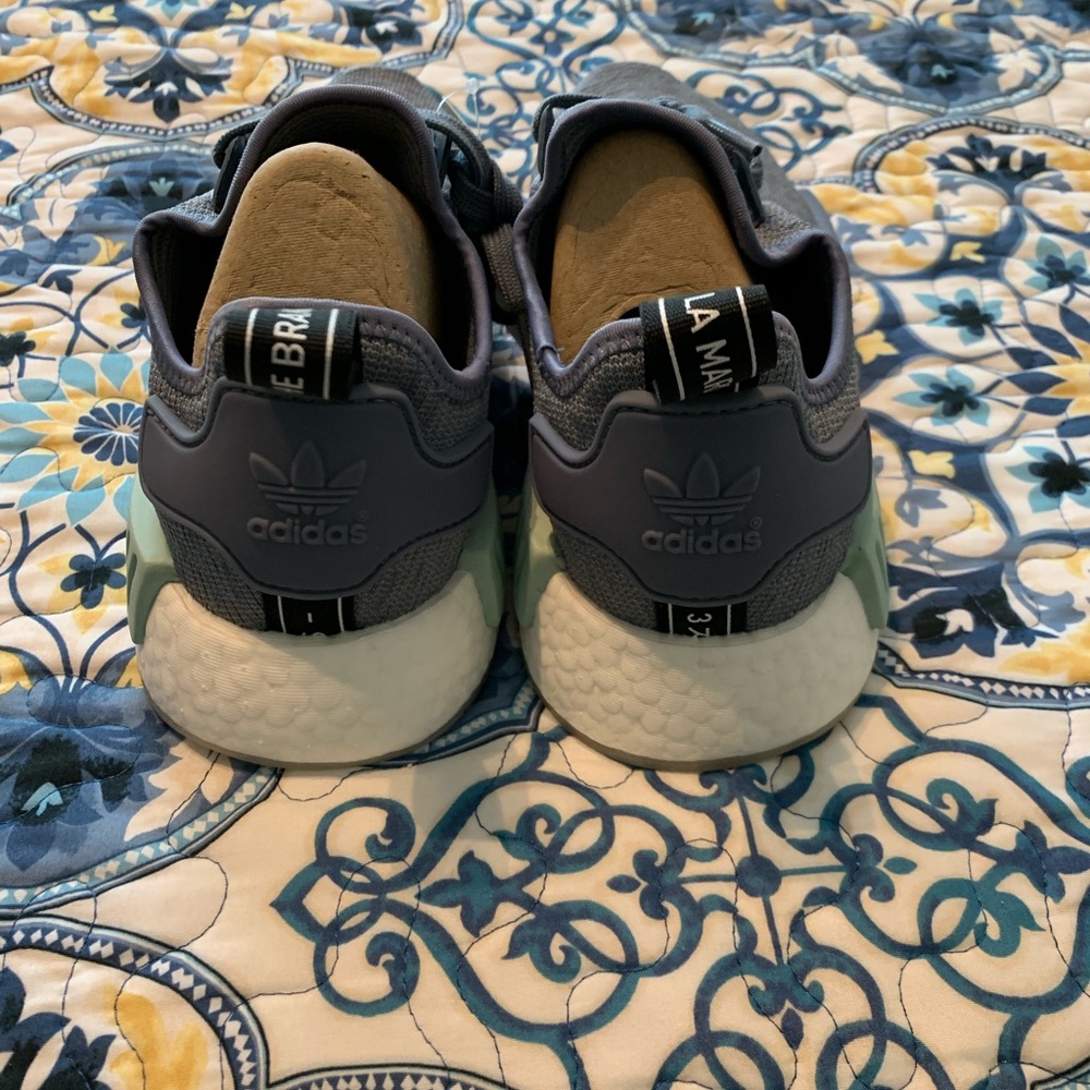 Women’s Adidas NMD R1 sneakers - Picture 6 of 7
